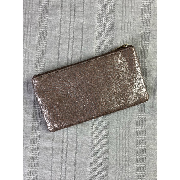 Fossil Preston Flap Clutch (Metallic) - Picture 2 of 5